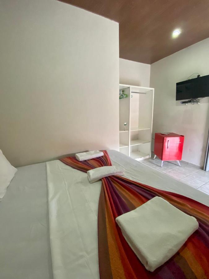 Noronha Good Vibes Hostel 费尔南多 - 迪诺罗尼亚 外观 照片